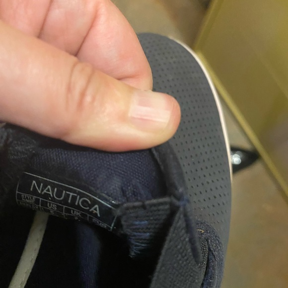 Nautica, boys size 5m slip on sneaker shoe - Picture 7 of 7